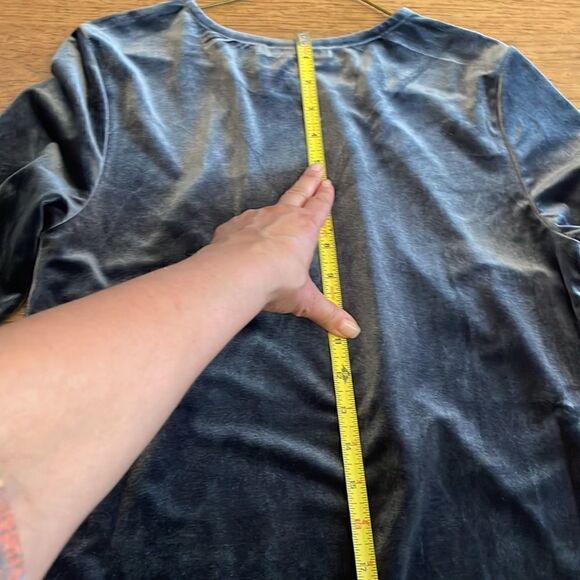 AXYEH BLUE TONES VELOUR BLOUSE.  NEW WITH TAGS - Picture 9 of 13